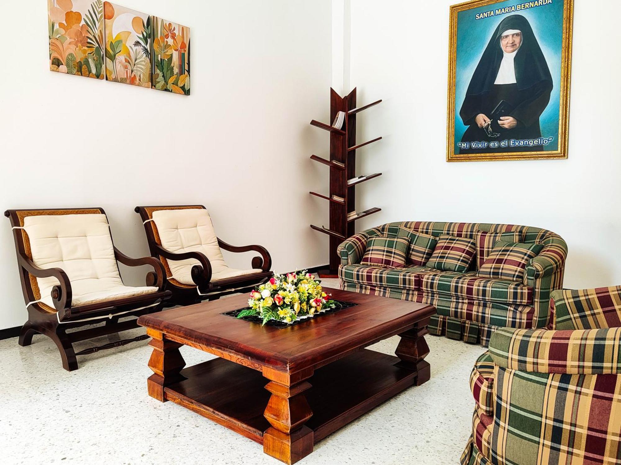 Hotel Centro De Espiritualidad Madre Bernarda Cartagena